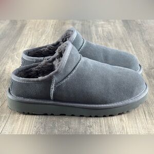 Ugg Classic Slippers Gray Size 8 Like New!